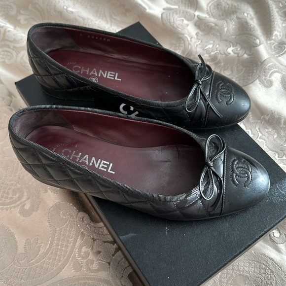 Chanel - Picture 2 of 3